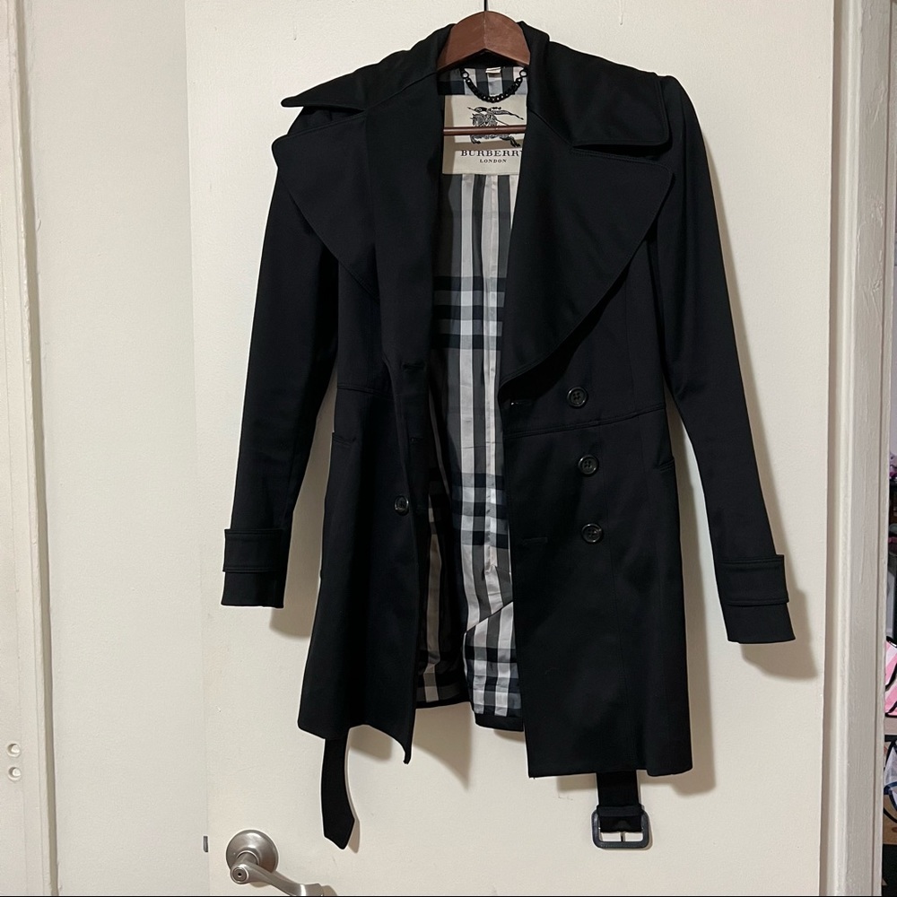 BURBERRY Black PLINCMOD55SWI Trench Coat 🧥